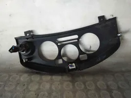 Nissan Micra Botón interruptor de luz de peligro 27570AX200