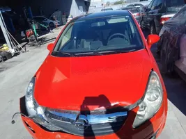 Opel Corsa D Konepelti 