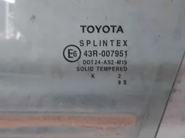 Toyota Corolla E120 E130 Vitre de fenêtre porte avant (4 portes) 6810202120