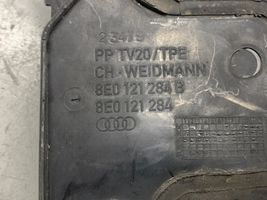 Audi A4 S4 B6 8E 8H Välijäähdyttimen ilmanohjauksen ilmakanava 8E0121284B