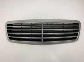 Mercedes-Benz CLK AMG A208 C208 Atrapa chłodnicy / Grill 2088800085