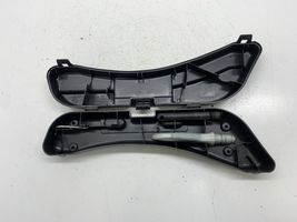 Audi A4 S4 B7 8E 8H Instrumentu kaste 8E0012111