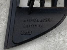 Audi A8 S8 D3 4E Kojelaudan tuuletussuuttimen suojalista 4E0819632C