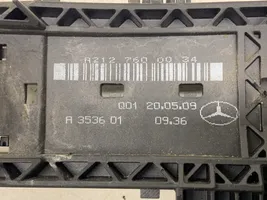 Mercedes-Benz E W212 Laikiklis/ kronšteinas išorinės priekinės atidarymo rankenos A2127600034