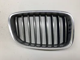 BMW 5 GT F07 Grille calandre supérieure de pare-chocs avant 51137200168