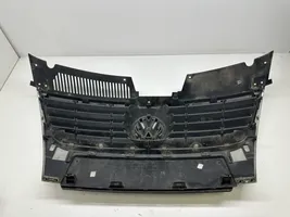 Volkswagen PASSAT B6 Etupuskurin ylempi jäähdytinsäleikkö 3C0853651