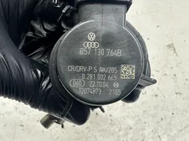 Audi A4 S4 B7 8E 8H Zestaw układu wtrysku paliwa 059130277S