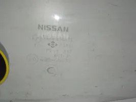 Nissan PickUp Szyba drzwi przednich 