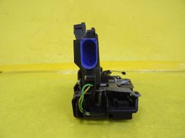 Volkswagen Touran I Front door lock 3D1837015