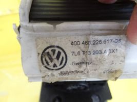 Volkswagen Touareg I Lewarek zmiany biegów / górny 7L6713025B