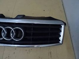 Audi A8 S8 D3 4E Grille calandre supérieure de pare-chocs avant 4E0853719A