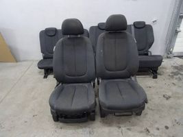 KIA Carens II Set sedili 