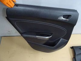 Opel Astra J Set di rivestimento del pannello della portiera 