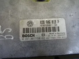 Volkswagen PASSAT B5 Calculateur moteur ECU 038906018P