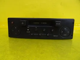 Renault Clio II Radio/CD/DVD/GPS-pääyksikkö 8200029539