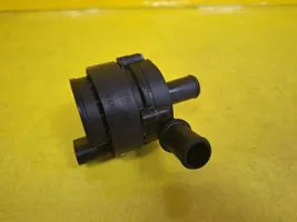 Renault Clio III Pompe à eau de liquide de refroidissement 0392023020