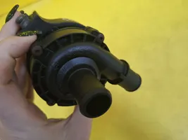 Renault Clio III Pompe à eau de liquide de refroidissement 0392023020