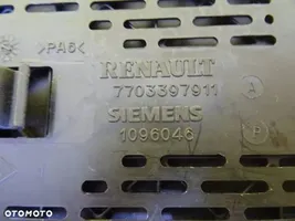 Renault Scenic I Juego de caja de fusibles 8200029342B