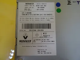 Renault Laguna II Panel / Radioodtwarzacz CD/DVD/GPS 8200326982