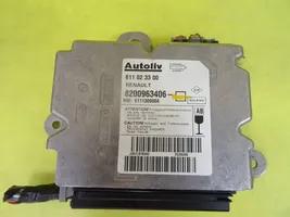 Renault Clio III Module de contrôle airbag 611023300