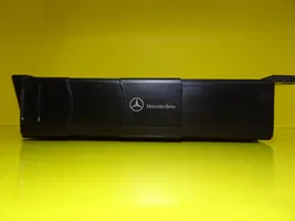 Mercedes-Benz Vaneo W414 Zmieniarka płyt CD/DVD A0028206289