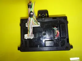 Renault Clio III Module confort 8200652284-B