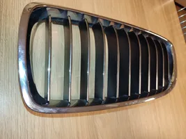 BMW 4 F32 F33 Grille calandre supérieure de pare-chocs avant 7294813