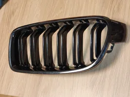 BMW 3 F30 F35 F31 Grille calandre supérieure de pare-chocs avant KM07036371L