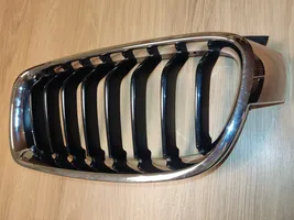 BMW 3 F30 F35 F31 Grille calandre supérieure de pare-chocs avant 7307763