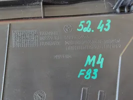 BMW M4 F82 F83 Kita variklio skyriaus detalė 7354545