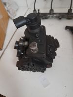 Audi Q7 4L Polttoaineen ruiskutuksen suurpainepumppu 0445010171