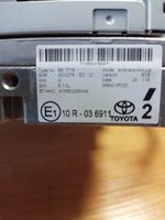 Toyota RAV 4 (XA40) Unità principale autoradio/CD/DVD/GPS 8614042340