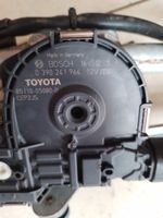 Toyota Avensis T270 Etupyyhkimen vivusto ja moottori 8501005090