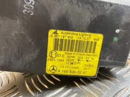 Mercedes-Benz A W169 Lampa przednia A1698200261