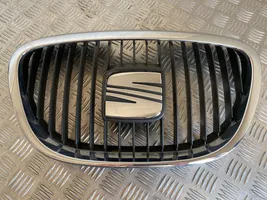 Seat Leon (1P) Grille calandre supérieure de pare-chocs avant 5P0853654