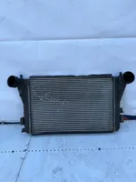 Volkswagen Touran I Intercooler radiator 1K0145927