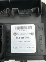 Volkswagen Golf V Etuoven ikkunan nostomoottori 1K0959792C