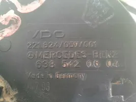 Mercedes-Benz Vito Viano W638 Pompe à carburant 221824057001