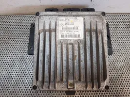 Renault Clio III Calculateur moteur ECU 8200911560