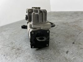 Mercedes-Benz E W211 Compresseur / pompe à suspension pneumatique 41540330301802005504