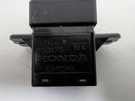 Honda CR-V Inne przełączniki i przyciski M53175