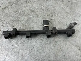 Audi A4 S4 B8 8K Kraftstoffverteiler Einspritzleiste Verteilerrohr 06K133681A