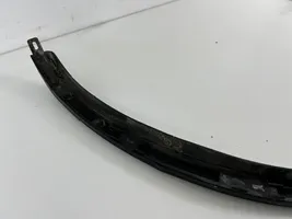 Volkswagen Touareg II Listwa błotnika przedniego 7P6853717C