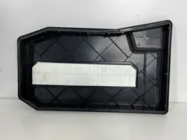 Volkswagen Touareg II Battery box tray cover/lid 7L0864643B