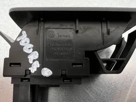 Volkswagen Touareg II Raczka otwierania klapy tylnej bagażnika od wewnątrz 7P6959551A