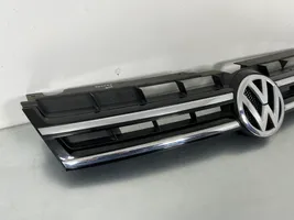 Volkswagen Touareg II Maskownica / Grill / Atrapa górna chłodnicy 7P6853651A