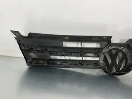 Volkswagen Touareg II Maskownica / Grill / Atrapa górna chłodnicy 7P6853651A