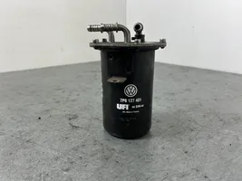 Volkswagen Touareg II Boîtier de filtre à carburant 7P6127401