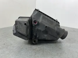 Honda CR-V Air filter box 