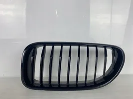 BMW 6 F12 F13 Maskownica / Grill / Atrapa górna chłodnicy 51137212849